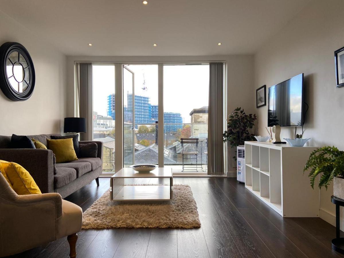 Blissful One Bed Near The River Saint Saint Kew Extérieur photo