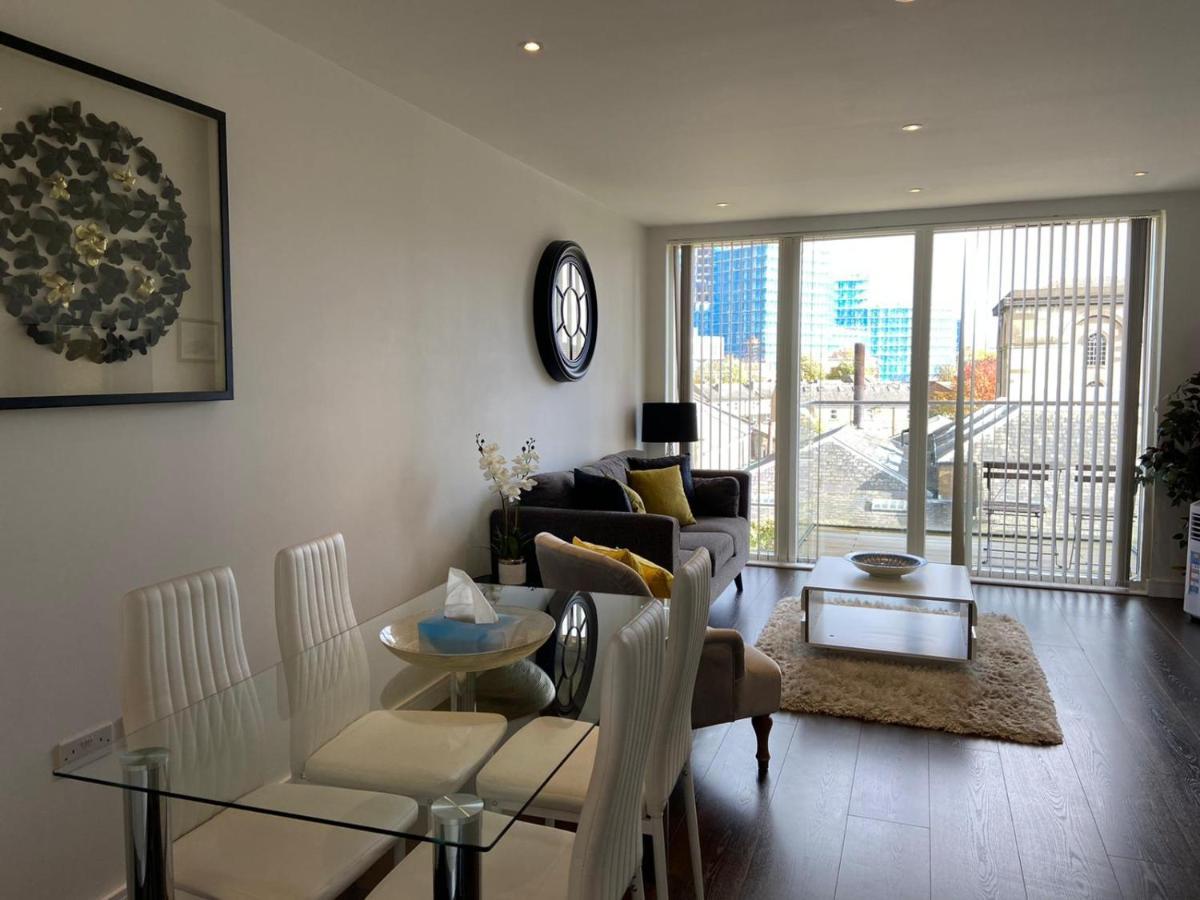 Blissful One Bed Near The River Saint Saint Kew Extérieur photo