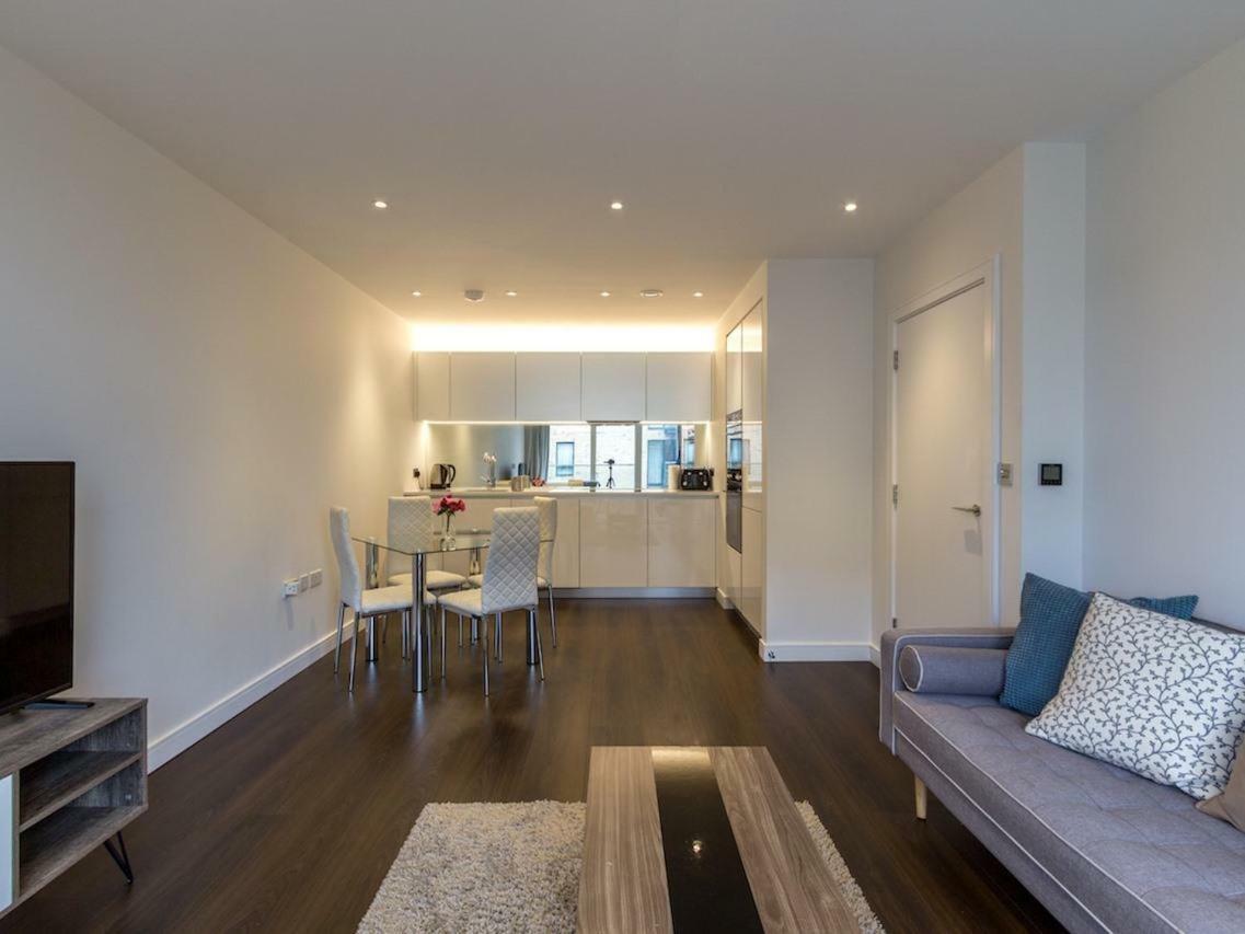 Blissful One Bed Near The River Saint Saint Kew Extérieur photo